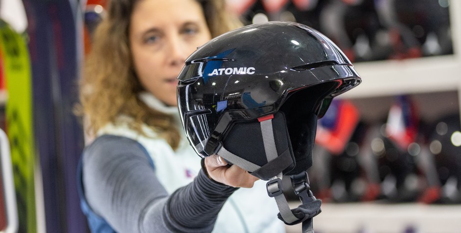 Noleggio accessori sci a Canazei